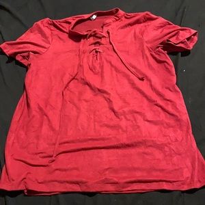 Size : medium , color : red/maroon